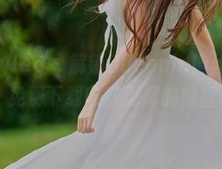beautyleg – 解锁Queenie肉丝全套写真，免费下载收获无尽的惊喜.txt