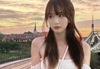 beautyleg – 把生活变成艺术：Sandy的自拍精选作品集，带你感受每个瞬间的魅力.txt