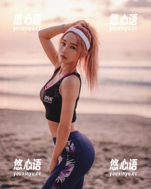 pans - 在Tina的浴缸世界里，发现醉人的写真图集，记录下每一个动人的瞬间与情感.txt
