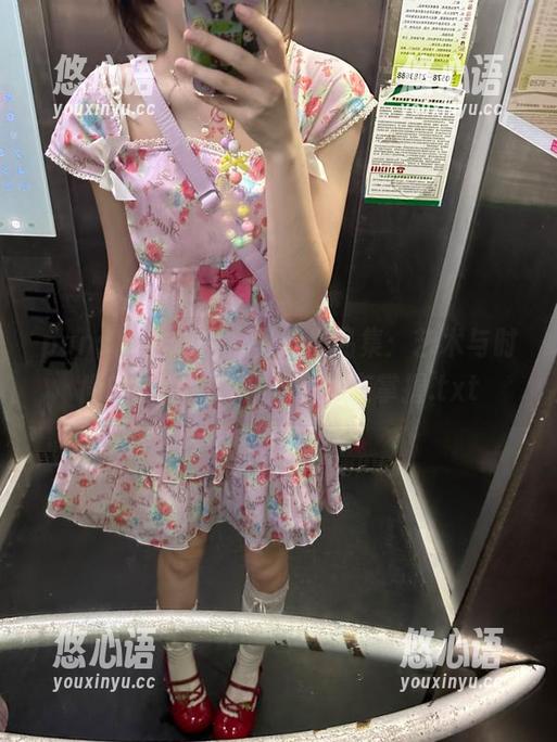 pans - 兰心白裙写真作品集：艺术与时尚的结合，精彩下载尽在掌握.txt