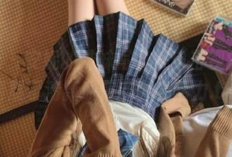 pans – 安妮的妹妹写真集电击视觉：高清展示清新脱俗的青春活力.txt