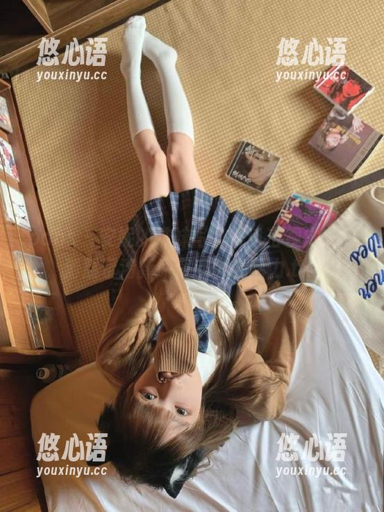 pans - 安妮的妹妹写真集电击视觉：高清展示清新脱俗的青春活力.txt
