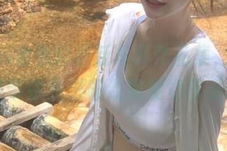 探索yui金鱼的最新写真作品集，安塞尔主题带你走进极致的视觉享受.txt