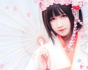 三度_69的泳装图包资源，给你带来夏日清凉与不羁风格！.txt