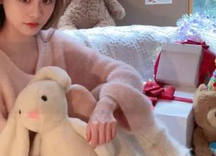 丽柜 – yuleba双人写真上线，在线分享那些令人心动的美图瞬间.txt