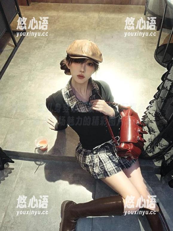 丽柜 - 凉儿身穿职业装的迷人写真合集：感受职场魅力的精彩图片.txt