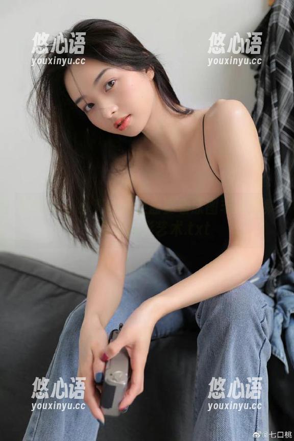 丽柜 - 从小爽的贵足盛宴看原图丰富图集，尽显摄影艺术.txt