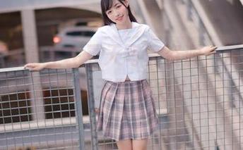 丽柜 – 高清左左夏天写真资源，带你领略青春的无限魅力.txt