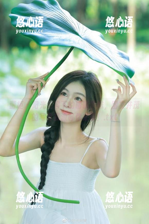 丽柜 - 阳光笑容下的晴晴学妹，图文并茂的写真资源等你来拿！.txt