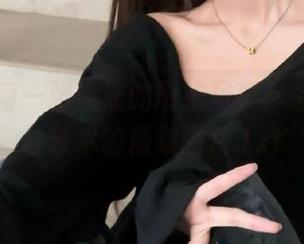 丽柜 – 每一张潼潼的厨娘写真，都是美食与艺术的精致图片.txt
