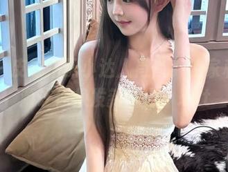 丽柜 – 皮衣搭配小达人肖肖，独家私拍资源让你焕发新魅力！.txt