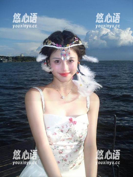 丽柜-轩轩 丽柜 - 轩轩写真合集:缚丝成茧,展现我与世界的温暖邂逅与自如.txt
