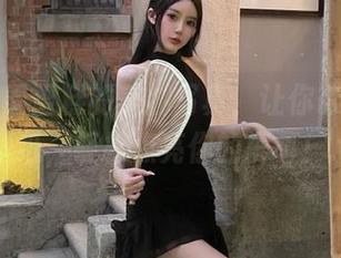 丽柜 – 看雪糕的美脚写真，让你欲罢不能的壁纸，轻松点亮你的屏幕！.txt
