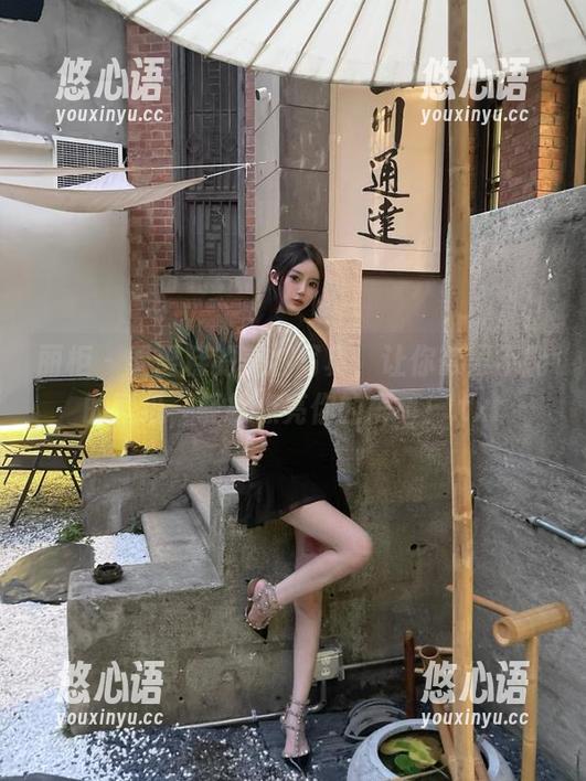 丽柜 - 看雪糕的美脚写真，让你欲罢不能的壁纸，轻松点亮你的屏幕！.txt