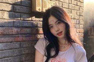 九柒喵的碧蓝档案妃咲COS盛宴，开启你的下载之旅吧！.txt