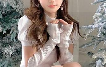 克拉女神 – 让我们一起在图库中分享颖儿的礼服风采，感受这份特别的美丽哦！.txt