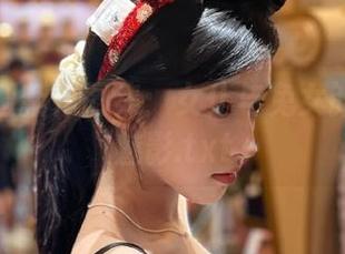 兔玩映画新作图集：女仆与兔女郎的时尚魅影.txt