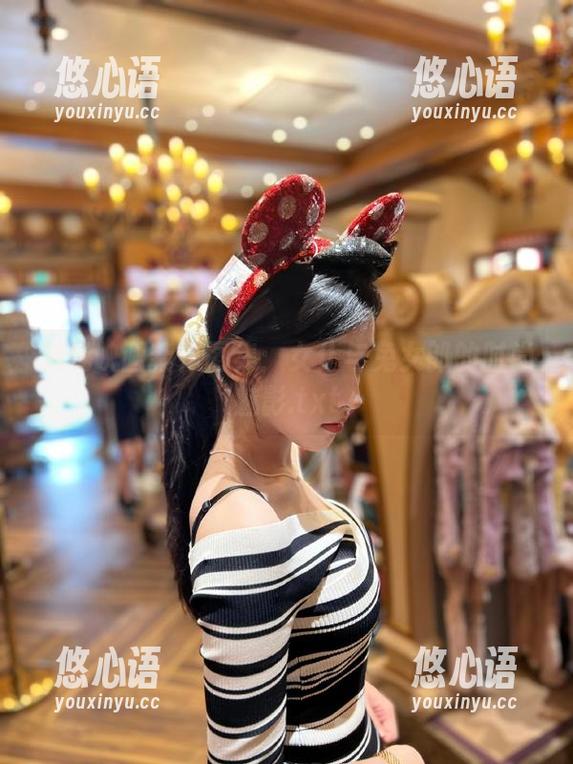 兔玩映画新作图集：女仆与兔女郎的时尚魅影.txt