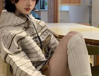 兔玩映画强势更新：炮姐的写真作品，展现无限魅力与个性。.txt