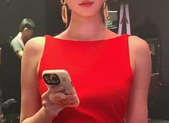 更新啦！北哥完全OK毛衣美图，全新细节带来视觉与心灵的双重享受.txt