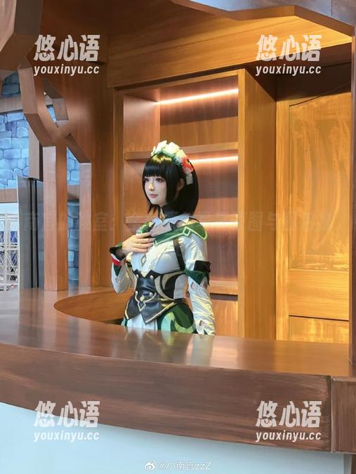 南宫的教室：全新原创写真原图与图包推荐.txt