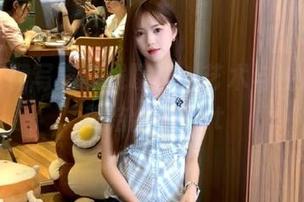 南鸽红裙写真在线曝光，艺术与性感的完美结合！.txt