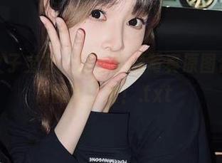 独特的叉子宝宝：甜心主题写真原图合集，尽情欣赏吧！.txt