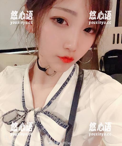 啾小妍Deer金发芭比写真：无圣光原图带你走进她的时尚世界.txt
