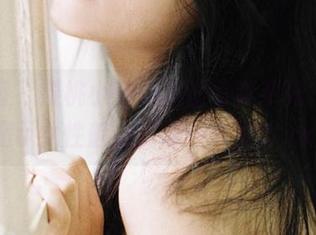 嗲囡囡 – 樱桃小犊子黑丝写真系列，观看揭示女性魅力的每一个细节.txt