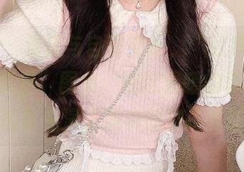 嗲囡囡 – 浪漫与自嘲交织，“欣欣Rubybaby夏日”图集：在这温暖的季节里，我的写真充满了法尔的穿搭苦恼.txt