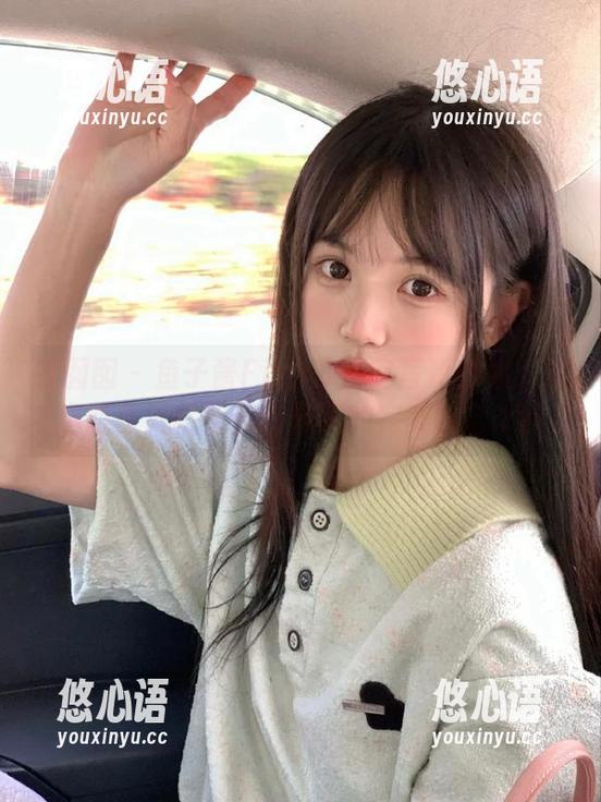 嗲囡囡 - 鱼子酱Fish办公室写真合集：精选四季风格与都市氛围的完美融合.txt