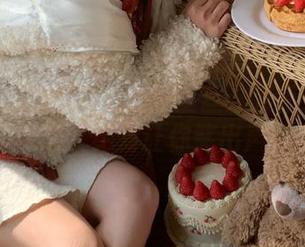 头条女神 – Coco的裤里丝：爱不释手的更新合集，绝对让你笑出声！.txt