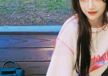 头条女神 – 在这里下载小热巴的自拍写真，感受她的独特魅力与风格！.txt