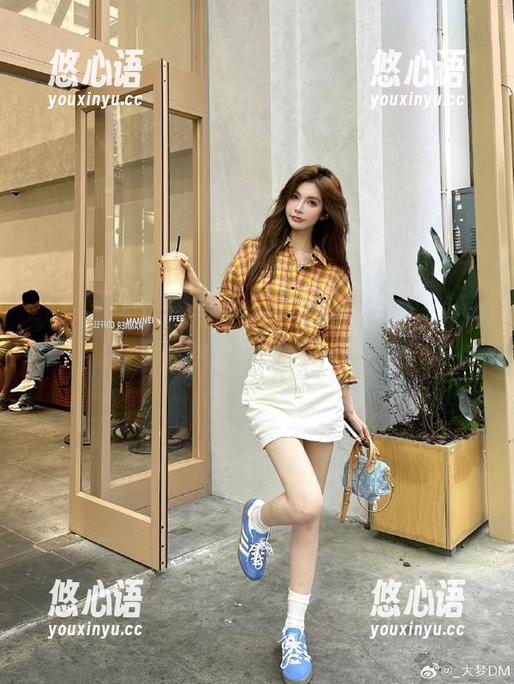 头条女神-张梓然 头条女神 - 福利图包全新升级:张梓然妹妹与众不同的视觉体验.txt