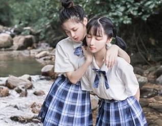 头条女神 – 苏子淇制服写真福利原图来袭，每一张都散发迷人魅力！.txt