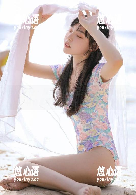 头条女神-语溪 头条女神 - 探索语溪的白色世界:高清写真合集带你感受纯净之美.txt