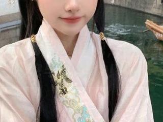 尽享女主K私房厨娘图包，揭秘她的厨房秘密与绝妙魅力！.txt