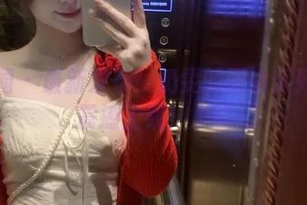 微密圈 – 最新发布！奶雯的厨娘系列美图震撼上线！.txt