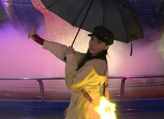 独家更新如月灰的天台写真，每张原图都藏着故事，快来发掘！.txt