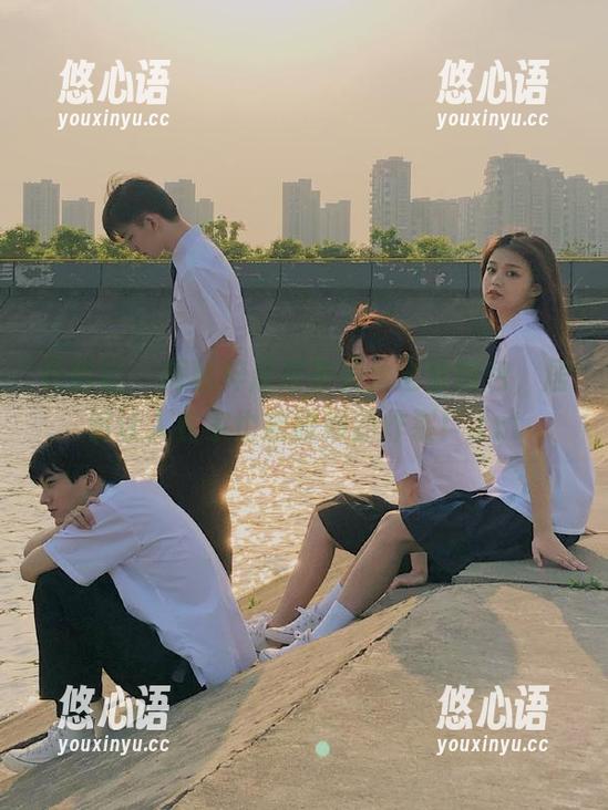 妖精社-梓晨 妖精社 - 探秘梓晨居家美丝全套图包,居然让人在家也能时尚到炸裂!.txt