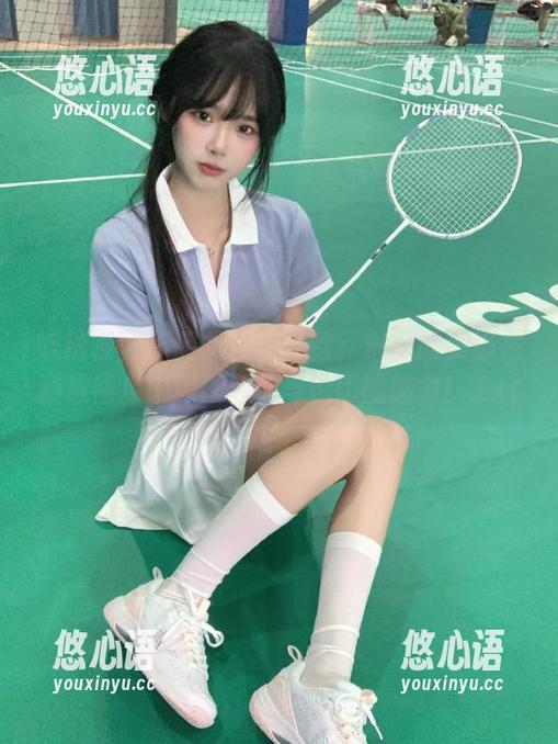 妖精视觉 - 另类视觉体验：琳琳的美脚在精选图库中闪耀着无与伦比的魅力！.txt