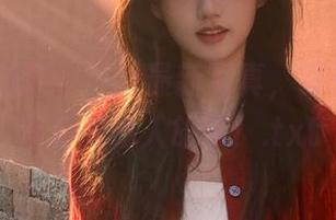 探索姜仁卿(강인경)最新写真，感受她美腿背后的动人故事！.txt