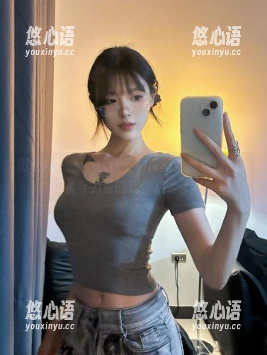 微密圈 - 看小优优子的肉丝美图精选，温柔与力量的完美结合.txt