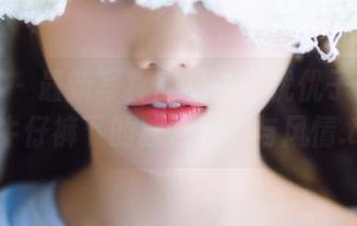 微密圈 – 最新写真欣赏：小优优子带你领略牛仔裤下的独特魅力与风情.txt