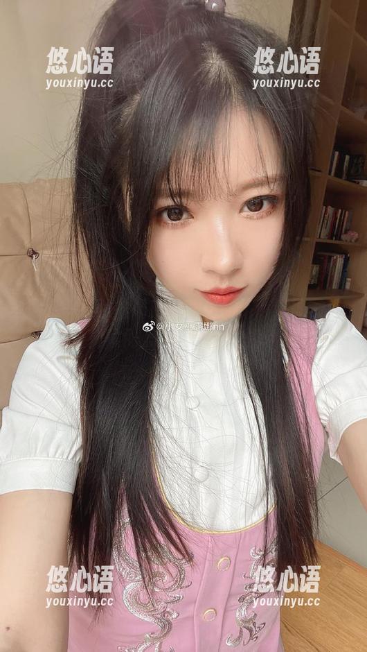 探索小女巫露娜护士的作品集，原图展现她勇敢而美丽的护理之路.txt