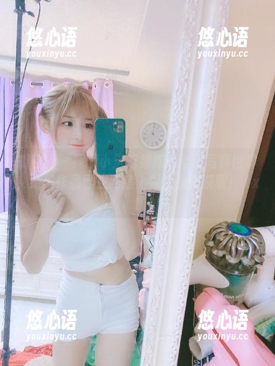 微密圈 - 探索小玉吃果冻的圣诞写真世界，绝美作品已在网盘上线，快来获取！.txt