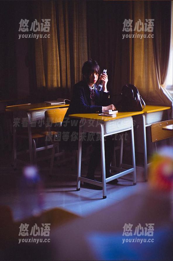 来看看小野妹子w少女风格的cos，精美原图等你来欣赏！.txt