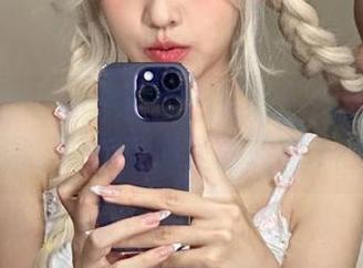 少女秩序 – 小满的甜心写真：用图片传递温暖与爱意的美丽旅程.txt