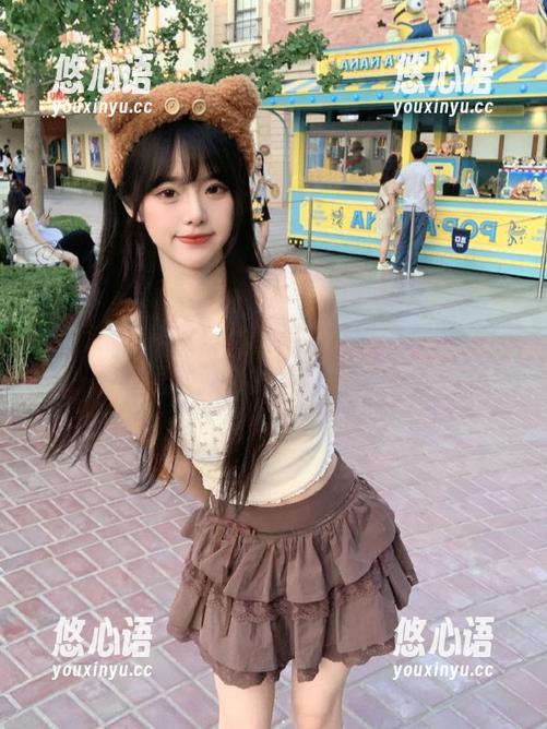 少女秩序 - 探索小鱼棉袜作品全集：图册展现她独特的时尚态度.txt