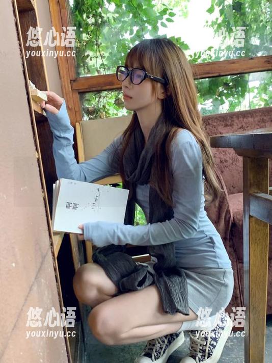 少女秩序 - 绝对领域中的晞可：下载她的独特内部定制写真作品.txt
